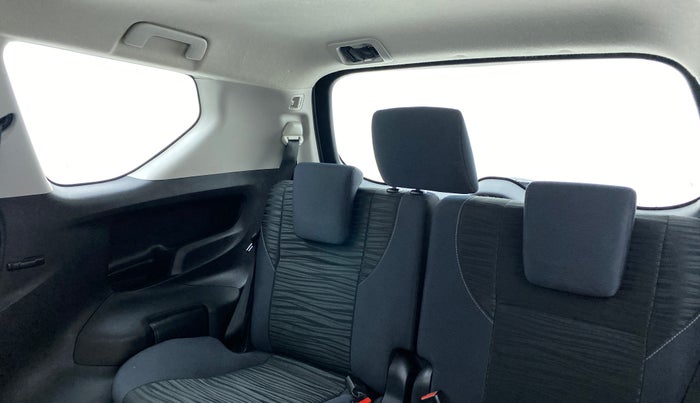 2018 Toyota Innova Crysta 2.4 VX 8 STR, Diesel, Manual, 36,579 km, Third Seat Row ( optional )