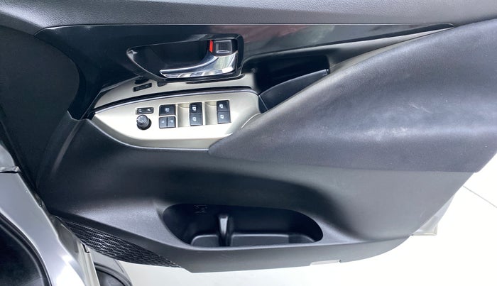 2018 Toyota Innova Crysta 2.4 VX 8 STR, Diesel, Manual, 36,579 km, Driver Side Door Panels Control