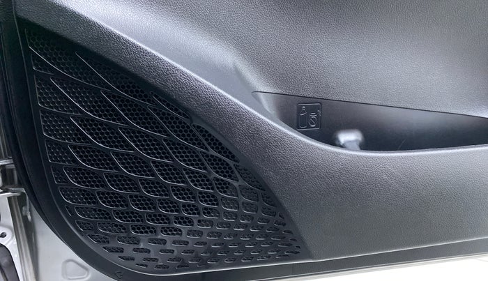 2018 Toyota Innova Crysta 2.4 VX 8 STR, Diesel, Manual, 36,579 km, Speaker