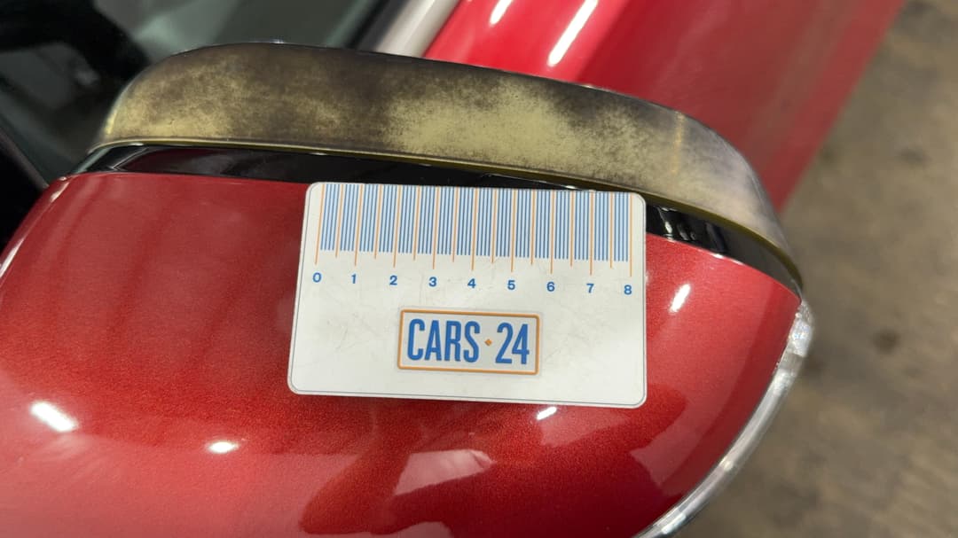Side Mirrors Housing LHS Paint blemish