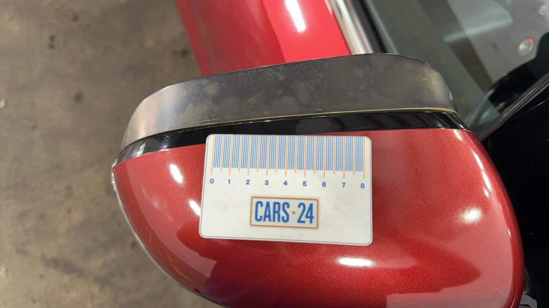Side Mirrors Housing RHS Paint blemish