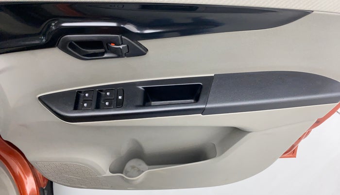2016 Mahindra Kuv100 K4 D 6 STR, Diesel, Manual, 34,199 km, Driver Side Door Panels Control