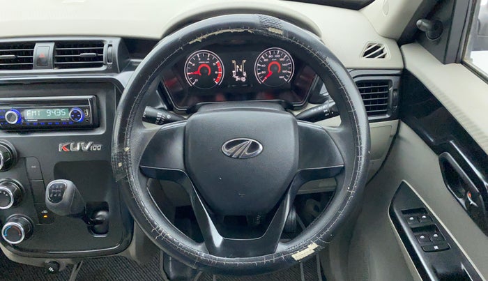 2016 Mahindra Kuv100 K4 D 6 STR, Diesel, Manual, 34,199 km, Steering Wheel Close Up