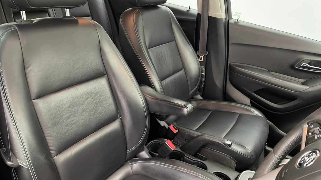 2016 Holden Trax Ltz, Automatic, 142203 km, Right Side Front Door Cabin View