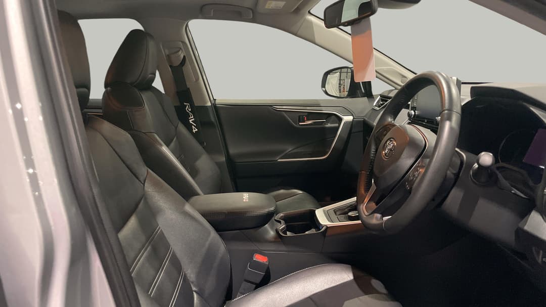 2021 Toyota RAV4 Cruiser (AWD) Hybrid, Automatic, 79036 km, Right Side Front Door Cabin View