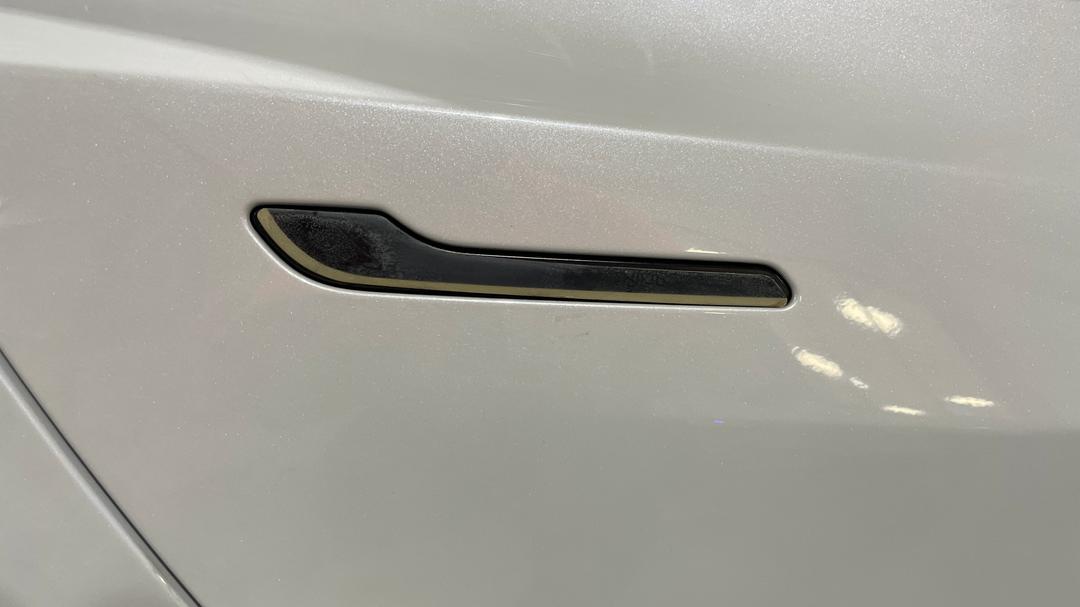 2023 Tesla Model 3 Rear-wheel Drive, Automatic, 50093 km, Door Handles Front LHS
