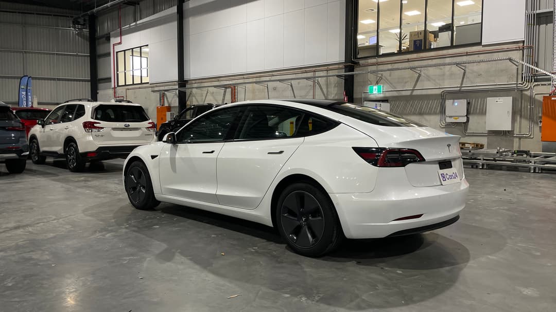 2023 Tesla Model 3 Rear-wheel Drive, Automatic, 50093 km, Left Back Diagonal (45- Degree) View