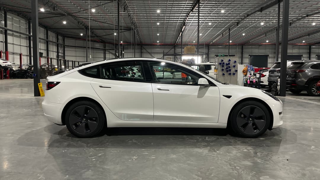 2023 Tesla Model 3 Rear-wheel Drive, Automatic, 50093 km, Right Side View