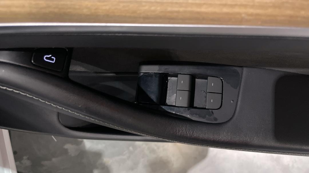 2023 Tesla Model 3 Rear-wheel Drive, Automatic, 50093 km, Drivers Side Door Panel Controls