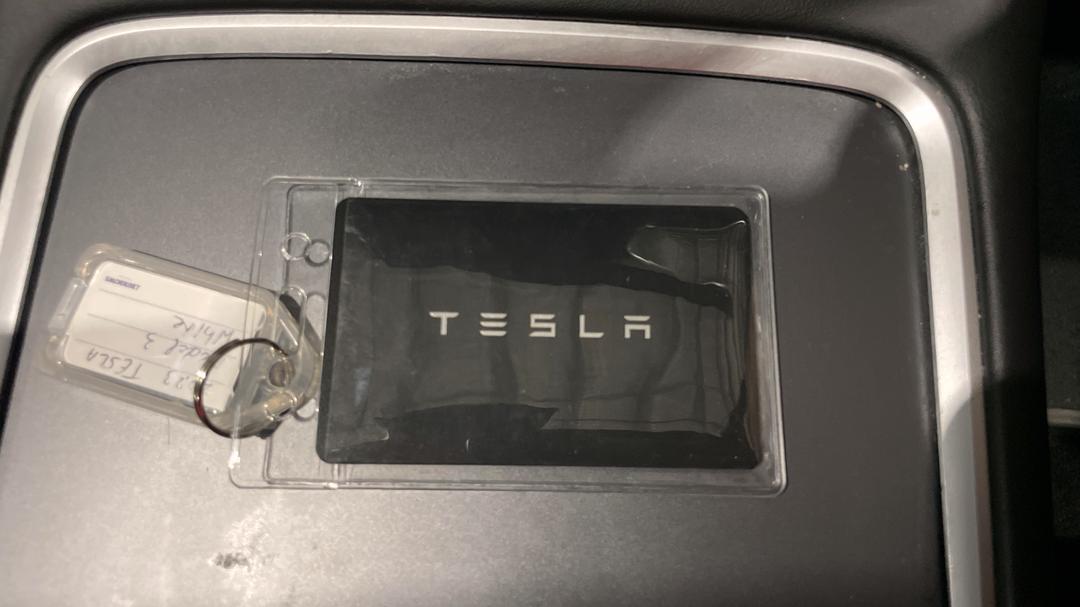 2023 Tesla Model 3 Rear-wheel Drive, Automatic, 50093 km, Key Close-up