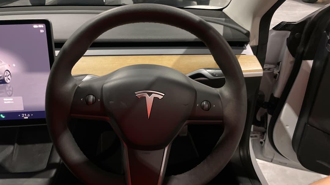 2023 Tesla Model 3 Rear-wheel Drive, Automatic, 50093 km, Steering Wheel Close-up