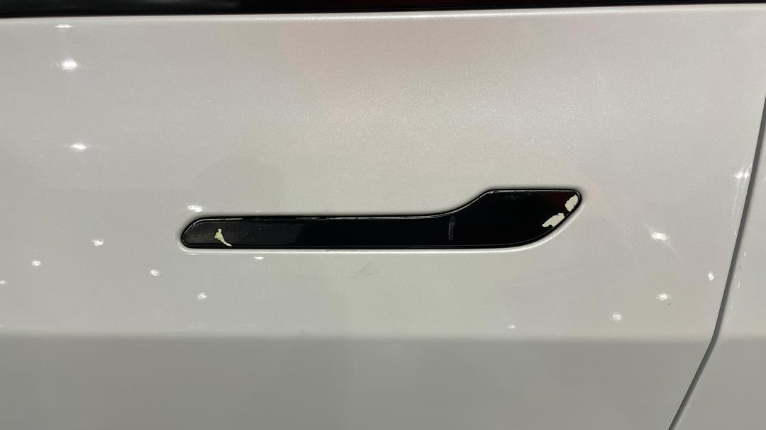 2023 Tesla Model 3 Rear-wheel Drive, Automatic, 50093 km, Door Handles Front LHS Scratch