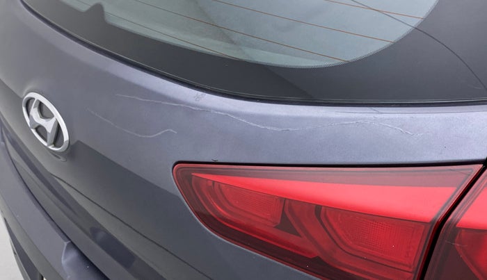 2017 Hyundai Elite i20 SPORTZ 1.2, Petrol, Manual, 45,085 km, Dicky (Boot door) - Minor scratches
