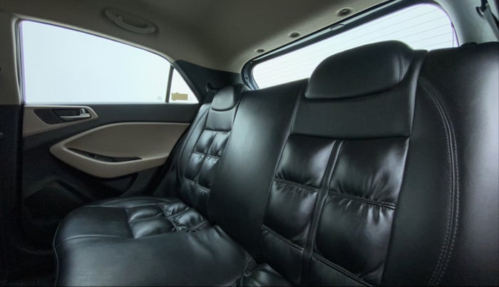 2017 Hyundai Elite i20 SPORTZ 1.2, Petrol, Manual, 45,085 km, Right Side Rear Door Cabin