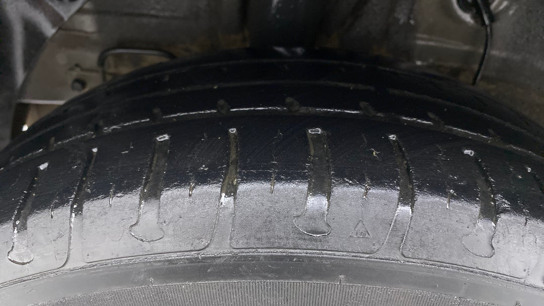 Right Rear Tyre Tread