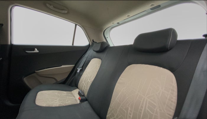 2014 Hyundai Grand i10 ASTA 1.1 CRDI, Diesel, Manual, 55,167 km, Right Side Rear Door Cabin