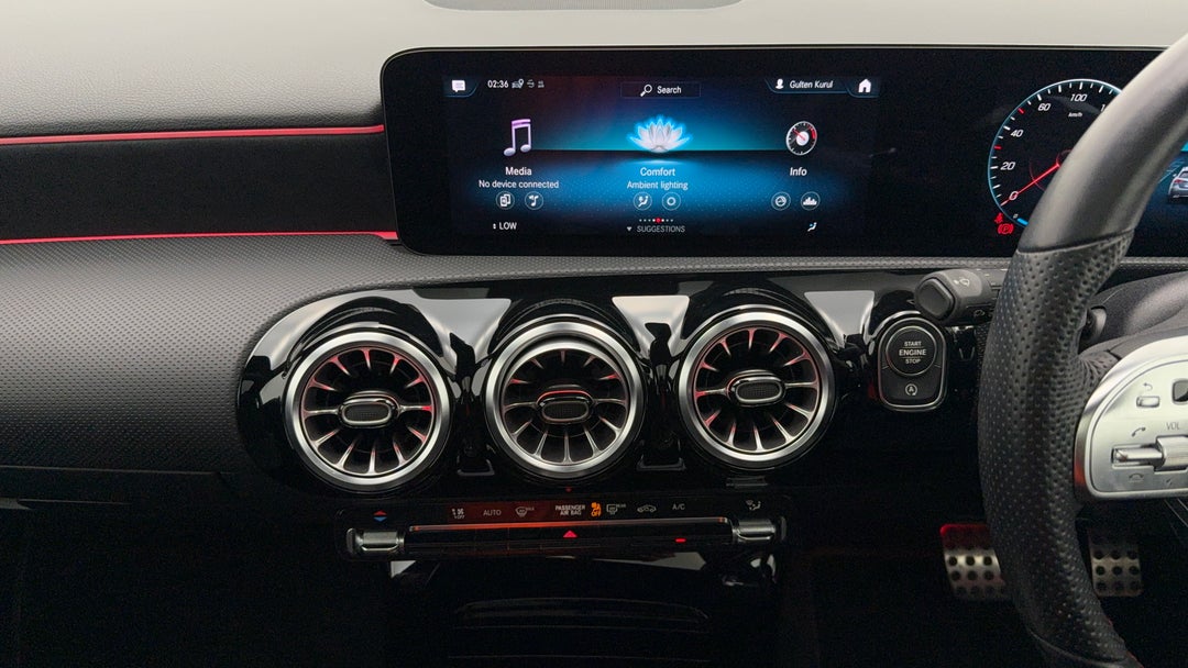 2021 Mercedes-benz A180 A180, Automatic, 25368 km, Center Console