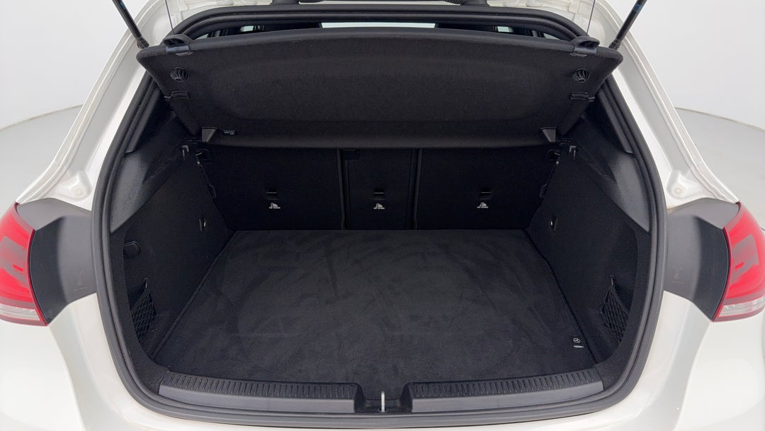2021 Mercedes-benz A180 A180, Automatic, 25368 km, Boot Inside View