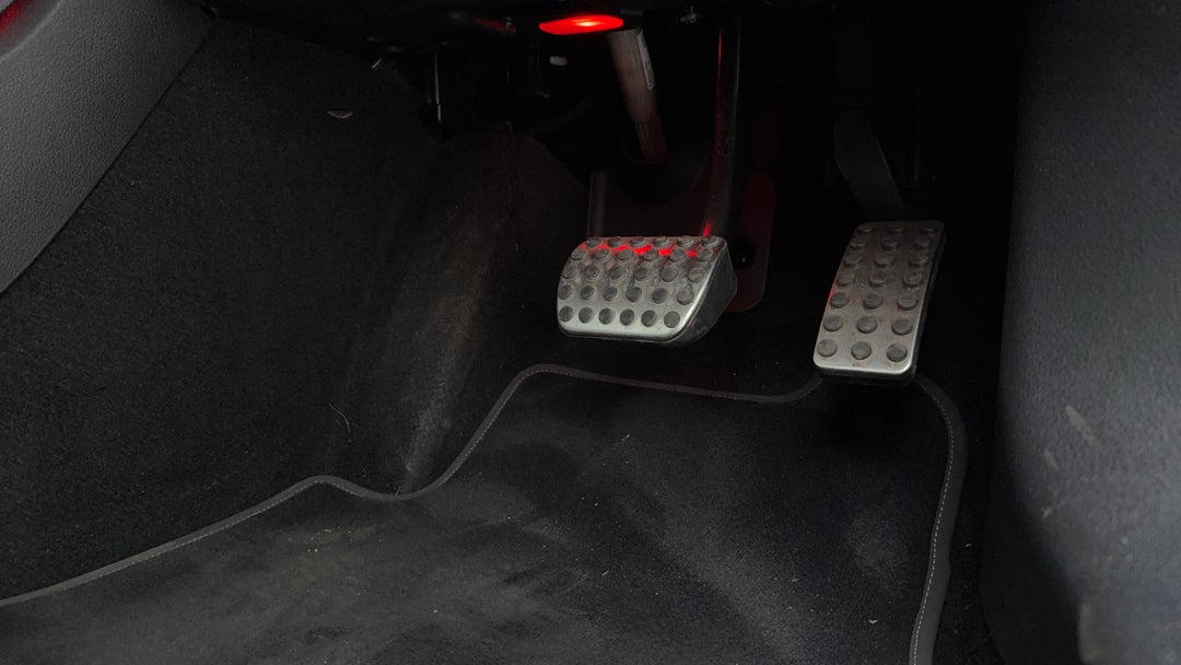 2021 Mercedes-benz A180 A180, Automatic, 25368 km, Pedals and Footmat