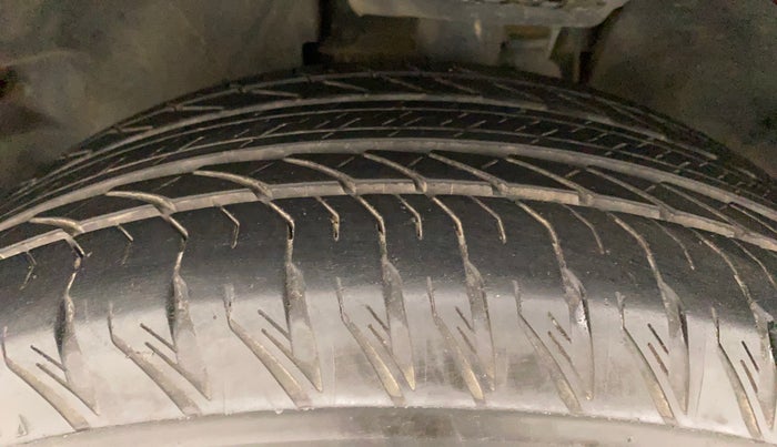 2022 Tata Safari XZA PLUS DARK EDITION, Diesel, Automatic, 27,886 km, Left Front Tyre Tread