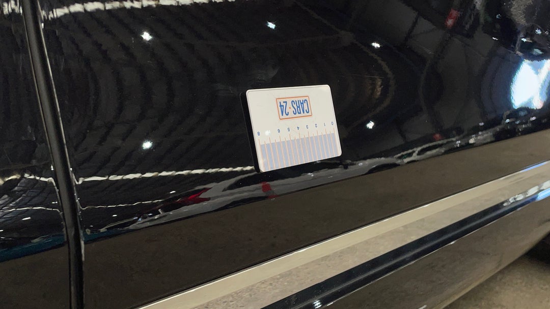 2015 Volkswagen Touareg 150 Tdi Element, Automatic, 81184 km, Doors Front RHS Dent