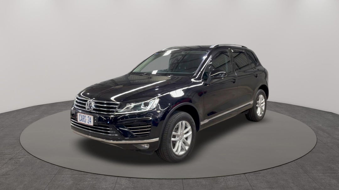2015 Volkswagen Touareg 150 Tdi Element, Automatic, 81184 km, Left Front Diagonal (45- Degree) View