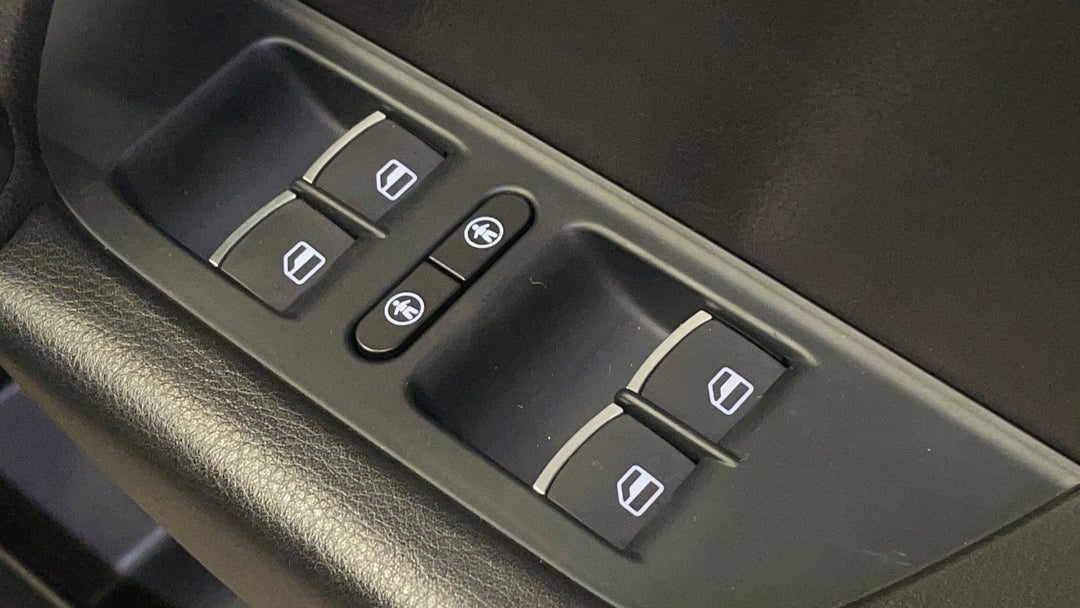 2015 Volkswagen Touareg 150 Tdi Element, Automatic, 81184 km, Drivers Side Door Panel Controls