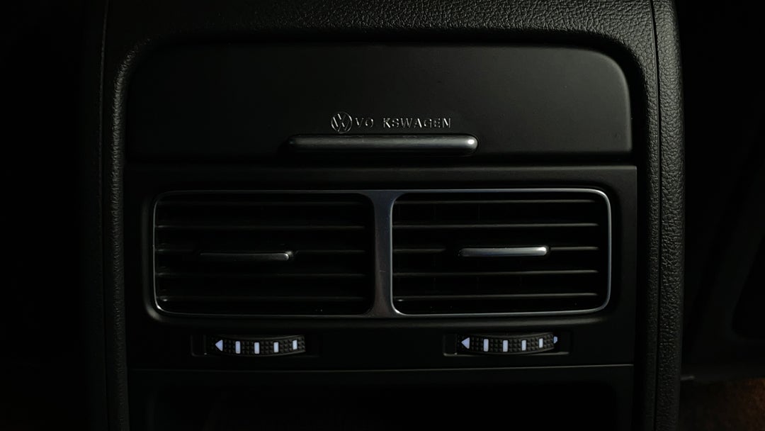 2015 Volkswagen Touareg 150 Tdi Element, Automatic, 81184 km, Rear A/C Vent