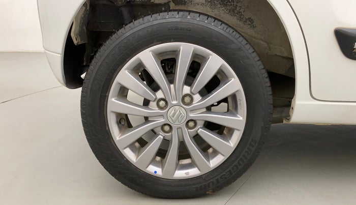 2016 Maruti Wagon R 1.0 VXI AMT, Petrol, Automatic, 69,491 km, Right Rear Wheel