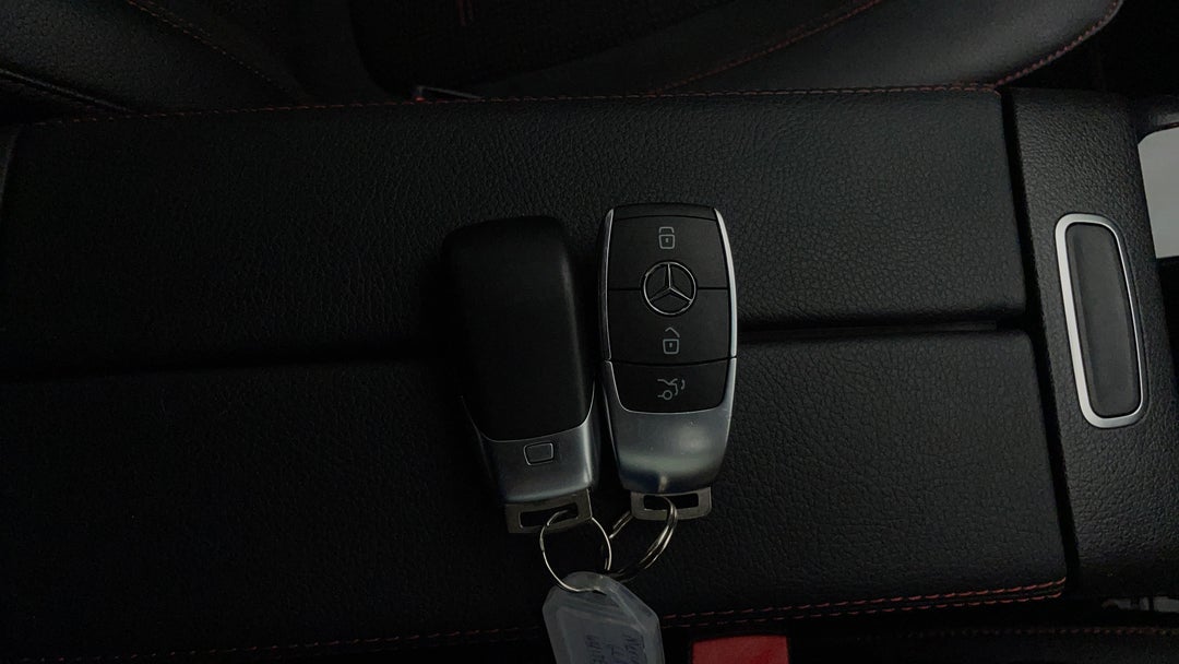 2020 Mercedes-benz GLA 200, Automatic, 25769 km, Key Close-up