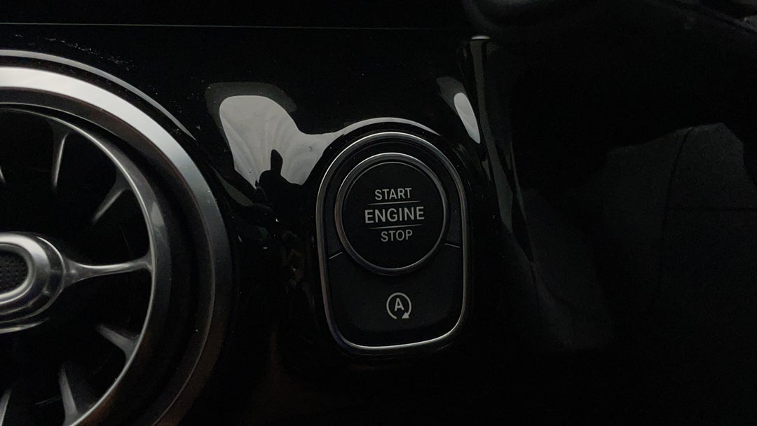 2020 Mercedes-benz GLA 200, Automatic, 25769 km, Keyless / Button Start