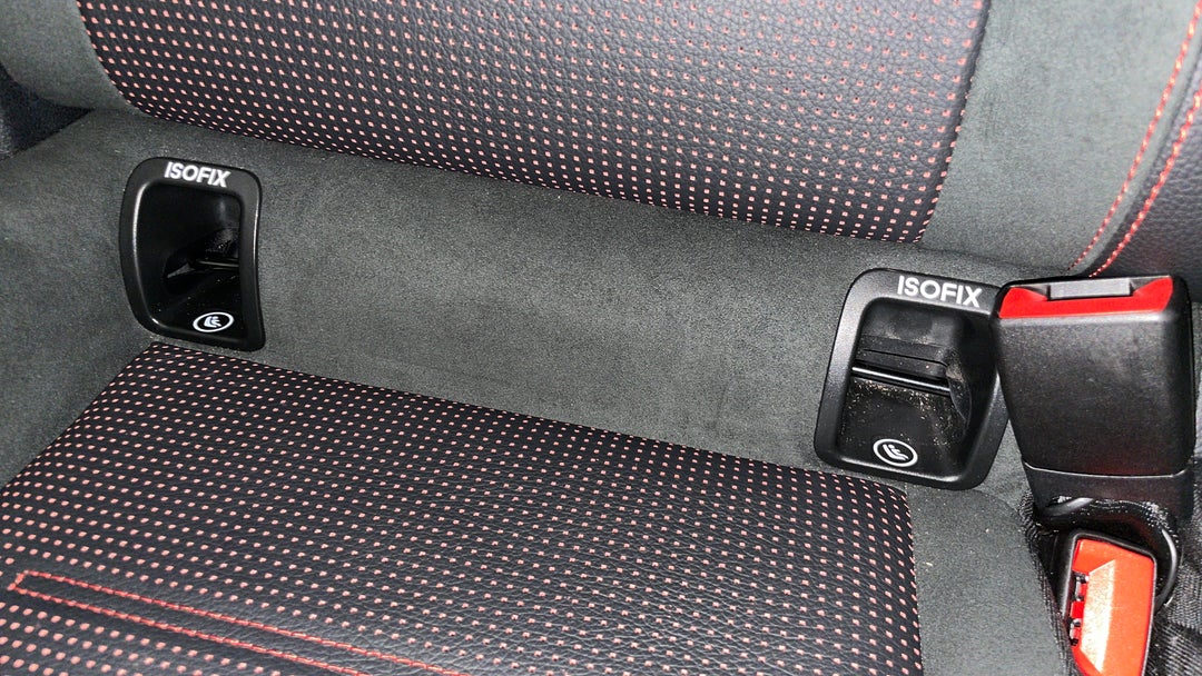 2020 Mercedes-benz GLA 200, Automatic, 25769 km, Child Seat Anchor Points
