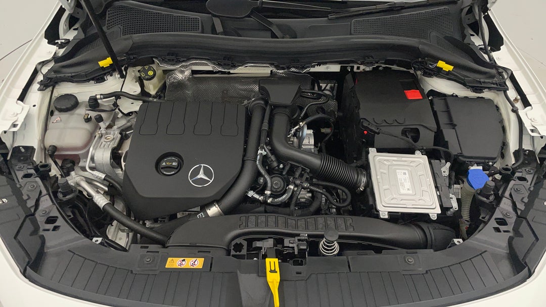 2020 Mercedes-benz GLA 200, Automatic, 25769 km, Open Bonnet (Engine)