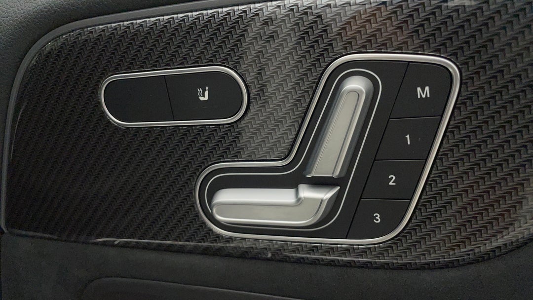 2020 Mercedes-benz GLA 200, Automatic, 25769 km, Drivers Side Adjustment Panel