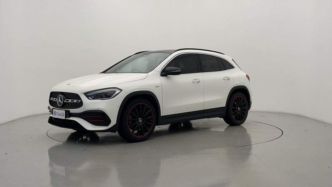 2020 Mercedes-benz GLA 200, Automatic, 25769 km, Left Front Diagonal (45- Degree) View