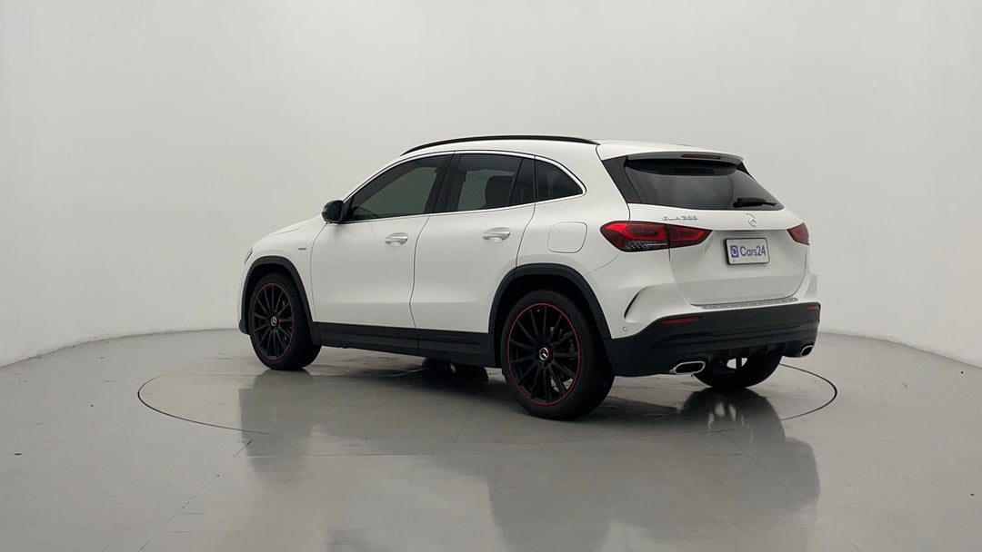 2020 Mercedes-benz GLA 200, Automatic, 25769 km, Left Back Diagonal (45- Degree) View