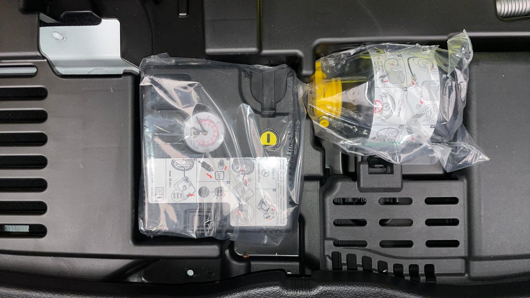 2020 Mercedes-benz GLA 200, Automatic, 25769 km, Spare Wheel