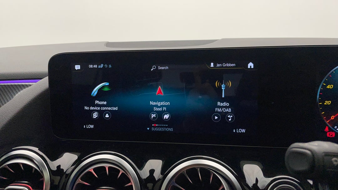 2020 Mercedes-benz GLA 200, Automatic, 25769 km, Infotainment System