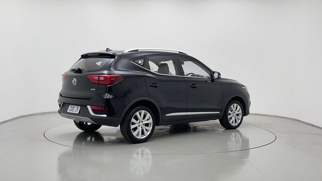 Right Back Diagonal (45- Degree) View