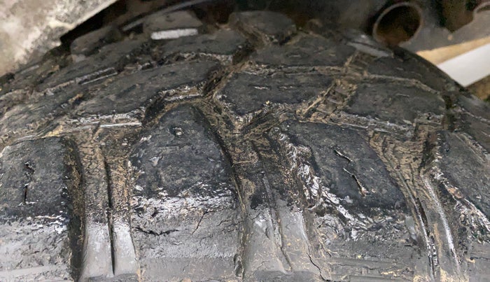2016 Mahindra Thar CRDE 4X4 AC, Diesel, Manual, 33,630 km, Right Rear Tyre Tread