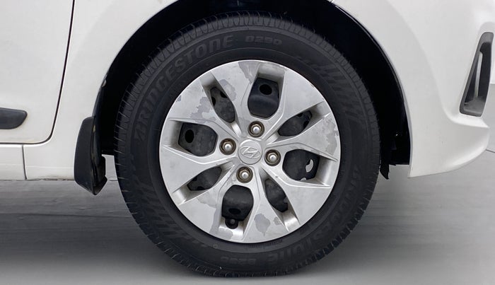 2014 Hyundai Xcent S 1.2, Petrol, Manual, 43,705 km, Right Front Wheel