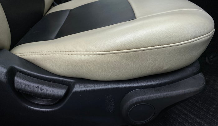 2014 Hyundai Xcent S 1.2, Petrol, Manual, 43,705 km, Driver Side Adjustment Panel