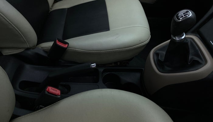 2014 Hyundai Xcent S 1.2, Petrol, Manual, 43,705 km, Gear Lever
