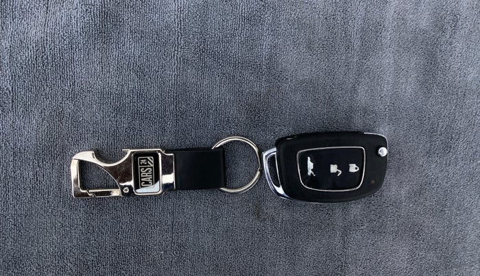 2014 Hyundai Xcent S 1.2, Petrol, Manual, 43,705 km, Key Close Up
