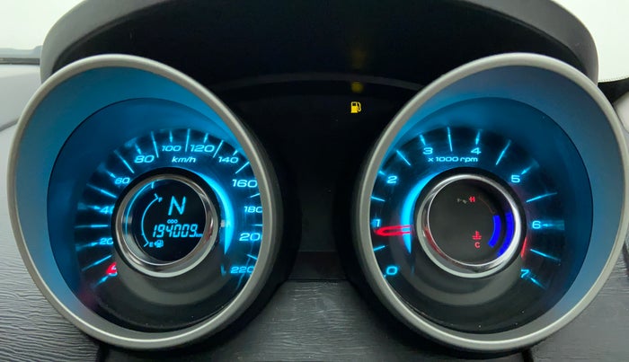 2017 Mahindra XUV500 W6 4X2, Diesel, Manual, 1,96,469 km, Odometer Image