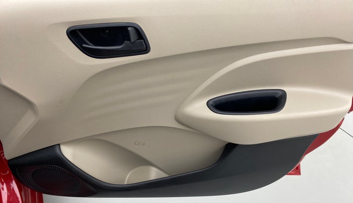 2022 Hyundai NEW SANTRO SPORTZ 1.1, Petrol, Manual, 452 km, Driver Side Door Panels Control