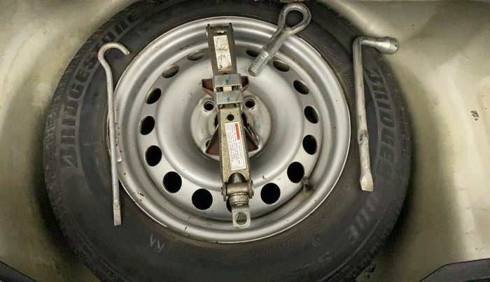 2014 Maruti Swift LXI (O), Petrol, Manual, 72,689 km, Spare Tyre