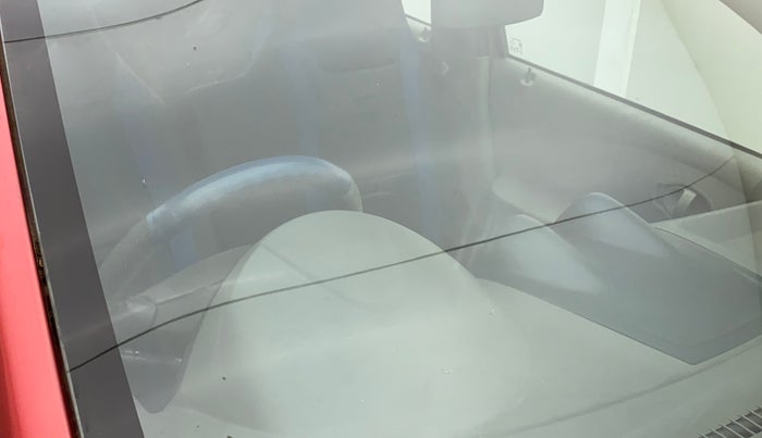 2015 Datsun Go T, Petrol, Manual, 25,972 km, Front windshield - Minor spot on windshield