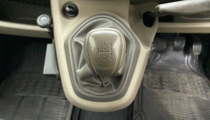 2015 Datsun Go T, Petrol, Manual, 25,972 km, Gear Lever