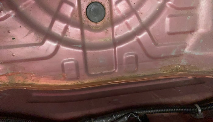 2015 Datsun Go T, Petrol, Manual, 25,972 km, Boot floor - Slight discoloration